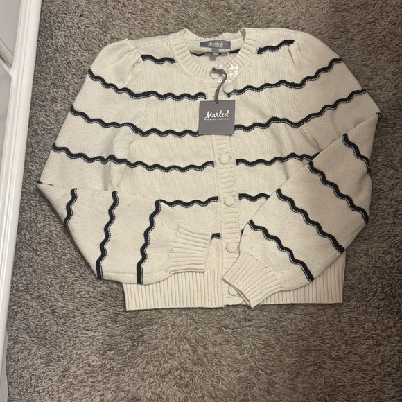 Anthropologie Sweaters - Anthropologie Cream and Black Sweater